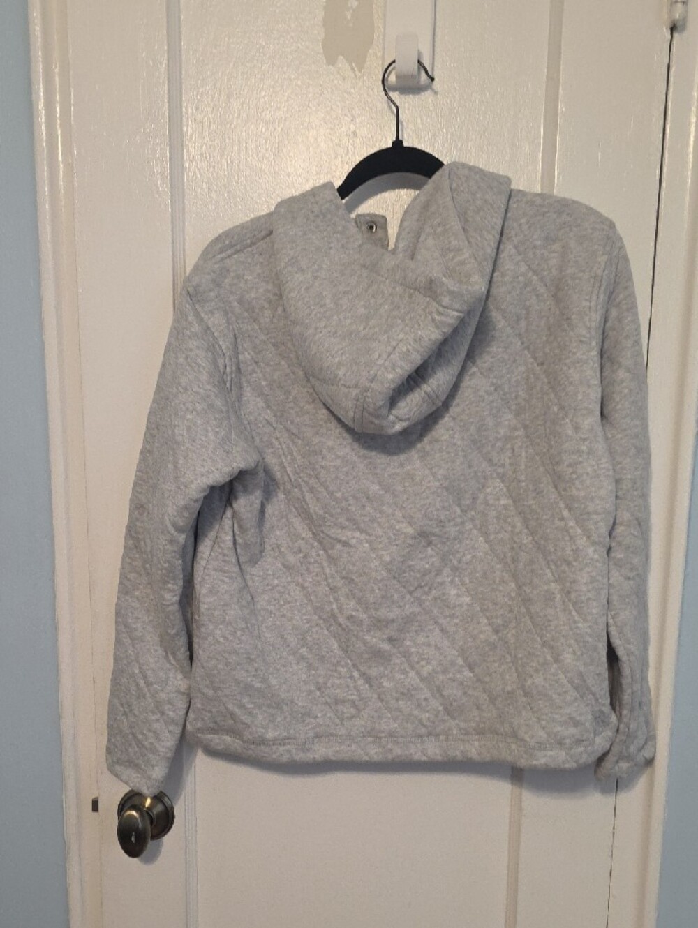 Lands' End Quilted Crew Pullover in Light Gray - Picture 4 of 5